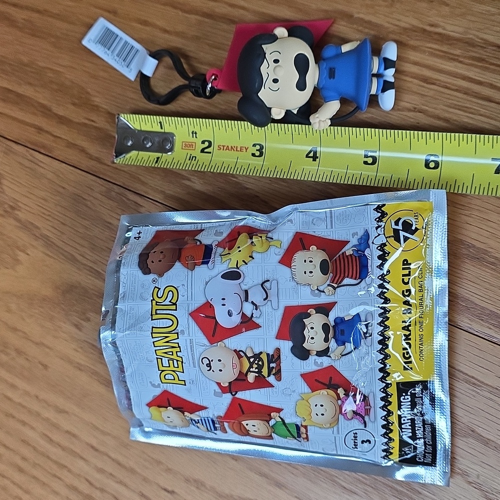 Collectible Kite-flying Lucy figural bag clip series 3 NWT